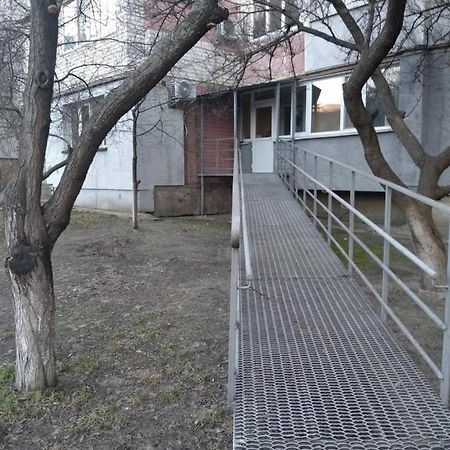 4-X Apartments Center Wi-Fi С 3-Мя Спальнями 95М2 Cherníhiv Exterior foto